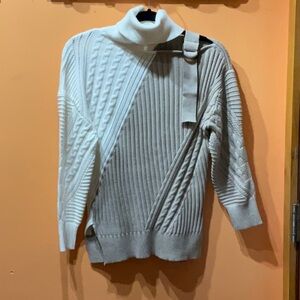 NEW Cream and Beige Turtleneck Sweater sz M